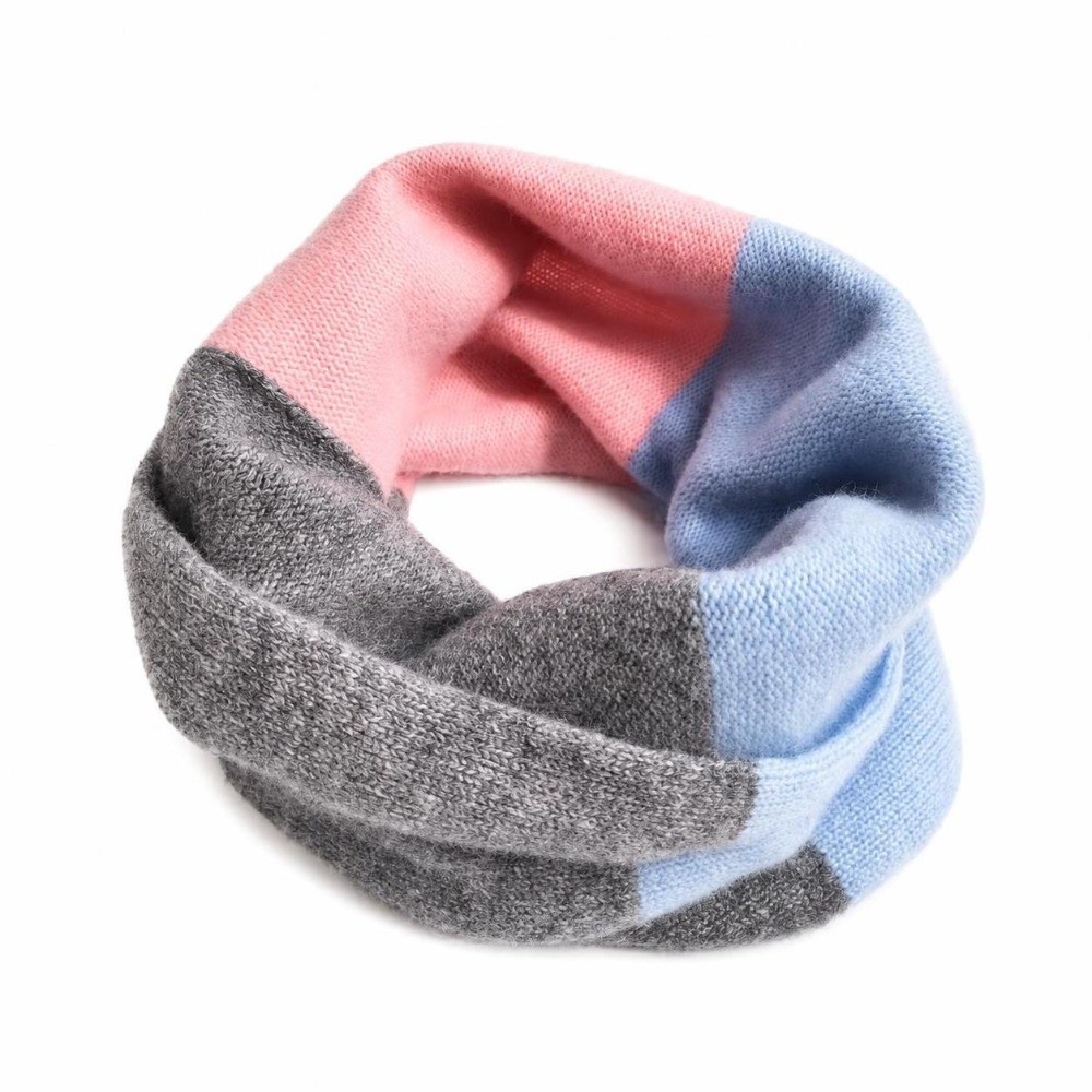 Infinity Scarf Knit - Écharpe infinie tricotée à empiècements doux