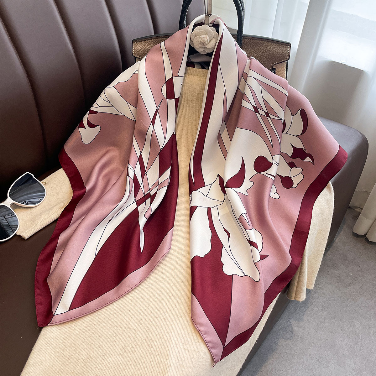 Foulard carré de luxe en sergé - Scarf Silk Square avis et prix