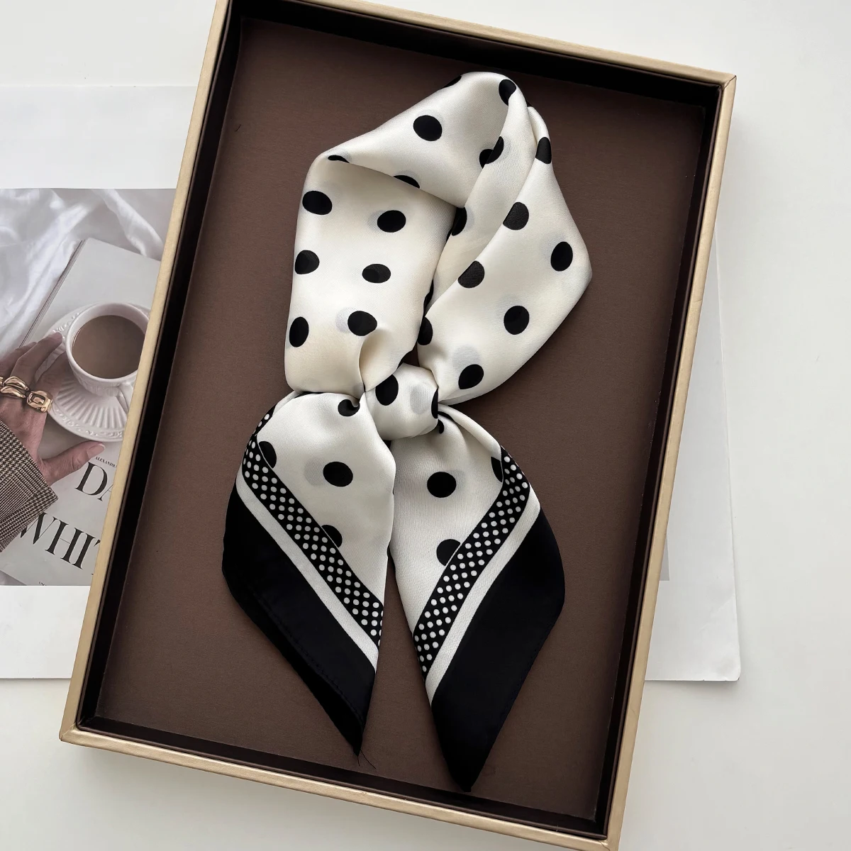 Foulard carré élégant en satin - Scarf Silk Square avis et prix